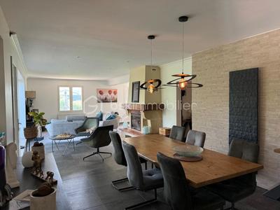 Maison - 142 m² - 6 pièces