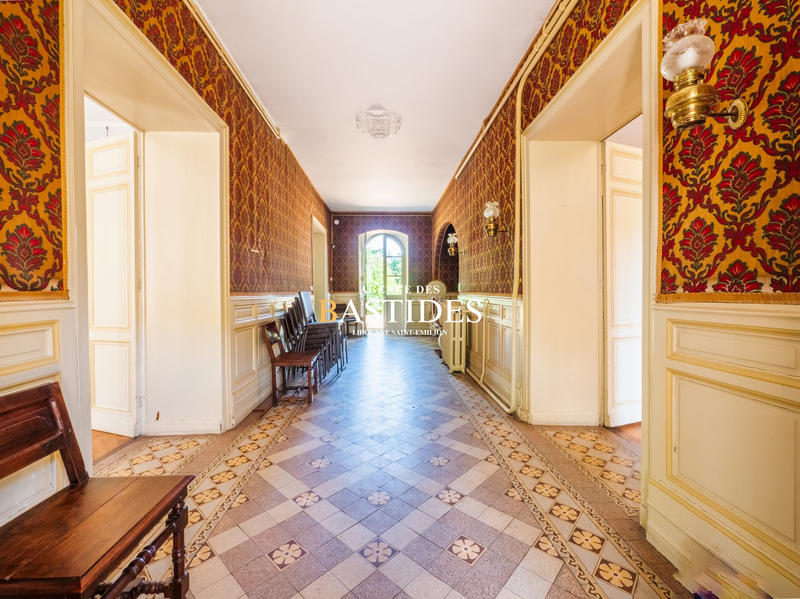 Château - 377 m² - 11 pièces