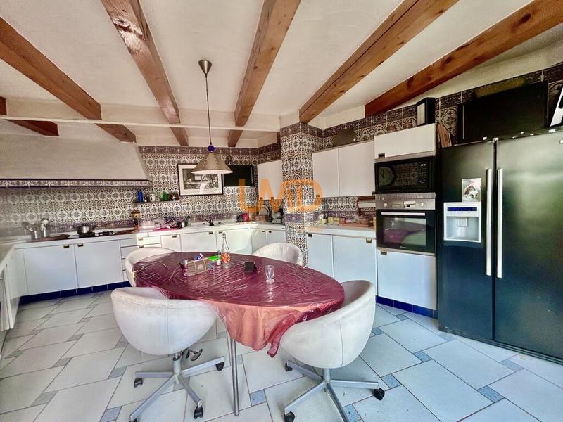 Maison d'architecte - 405 m² - 8 pièces