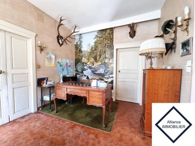 Maison ancienne - 195 m² - 6 pièces