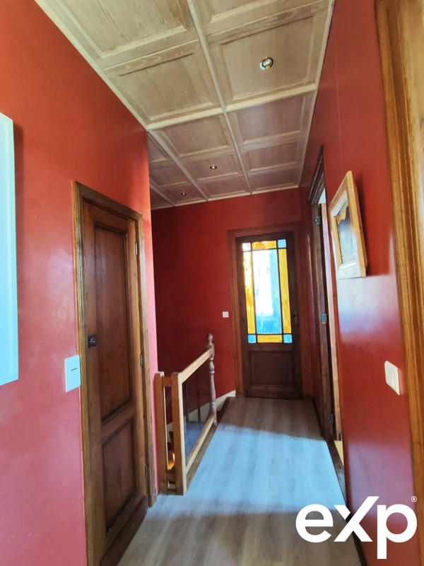 Maison - 248 m² - 6 pièces