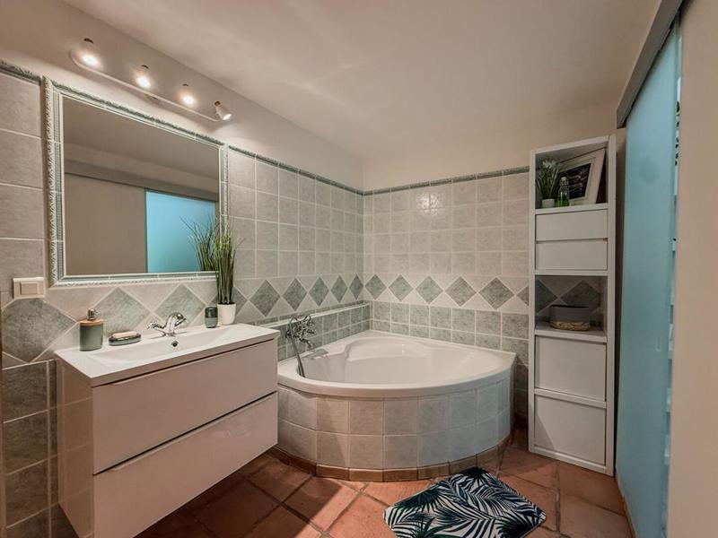 Villa - 190 m² - 6 pièces