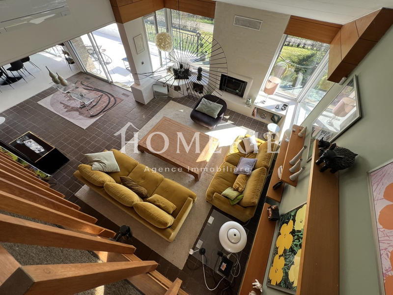 Maison - 215 m² - 7 pièces