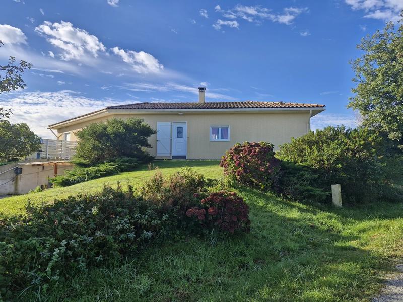 Maison - 94 m² - 6 pièces