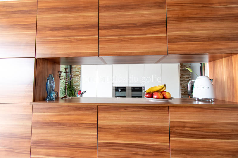 Maison - 204 m² - 5 pièces