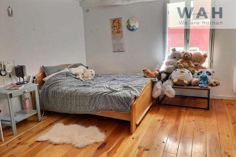 Maison - 239 m² - 6 pièces