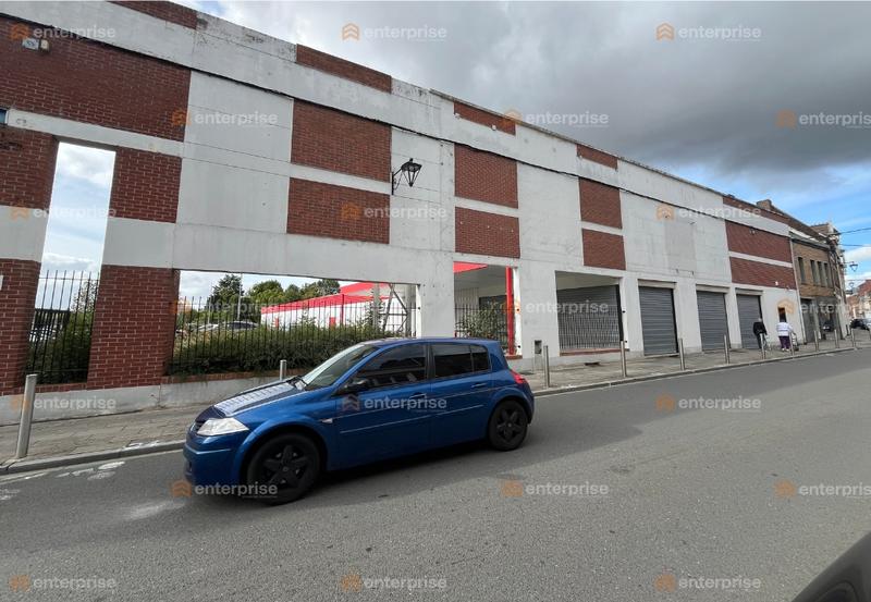 Local commercial - 1 200 m²