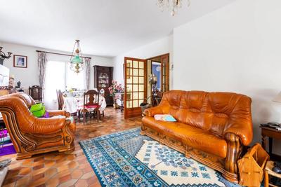 Maison - 215 m² - 10 pièces