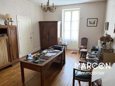 Maison - 177 m² - 7 pièces