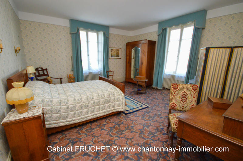 Maison - 420 m² - 13 pièces