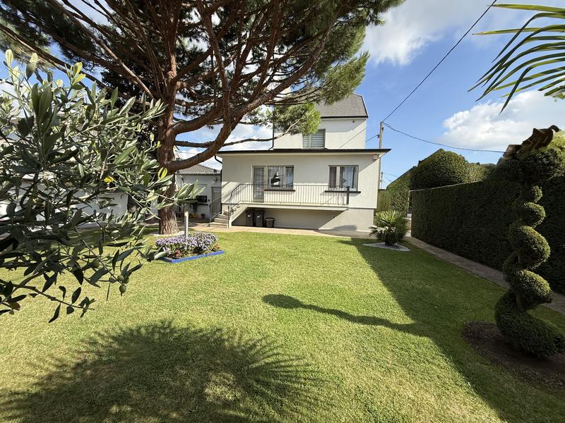 Maison - 116 m² - 9 pièces