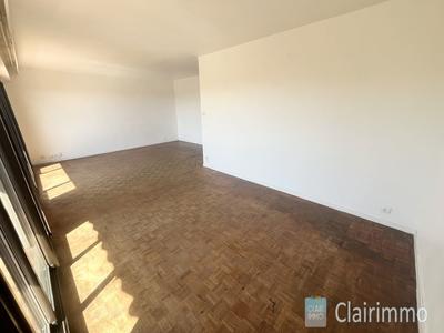 Appartement - 92 m² - 5 pièces