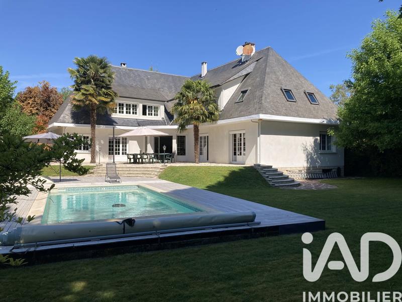 Maison - 318 m² - 10 pièces