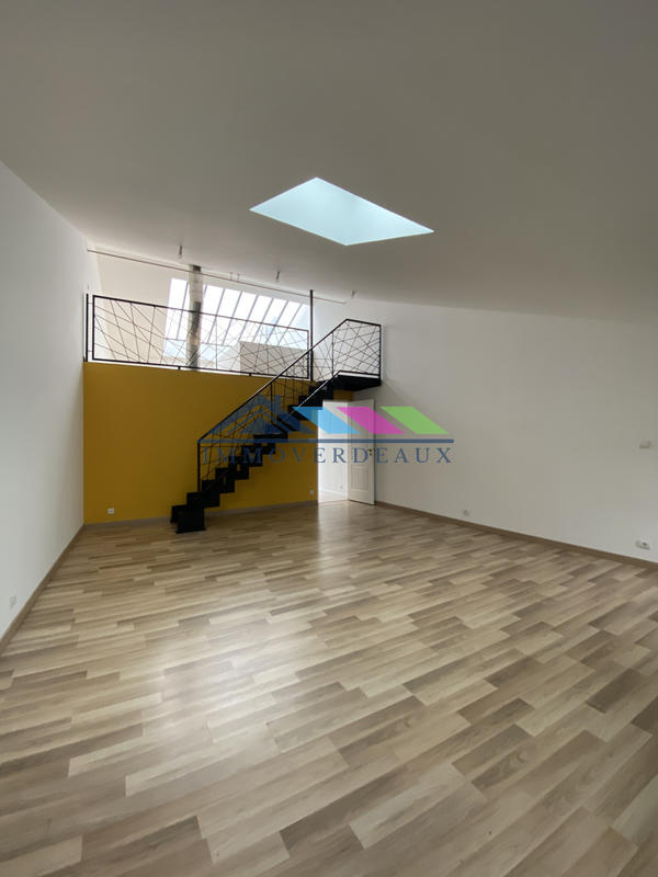 Maison - 239 m² - 7 pièces