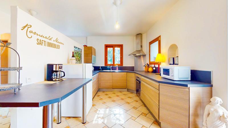 Maison - 160 m² - 6 pièces