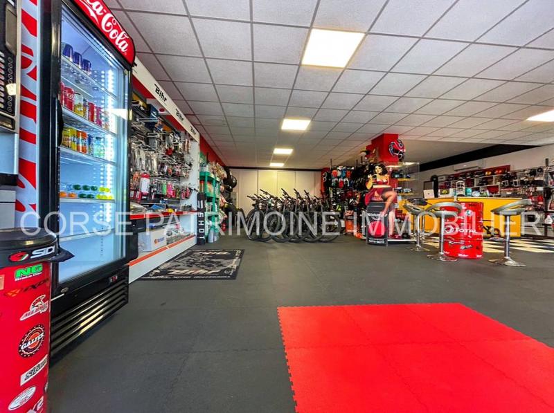 Fonds de commerce - Local commercial - 180 m²