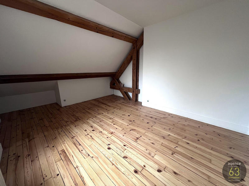 Maison - 192 m² - 6 pièces