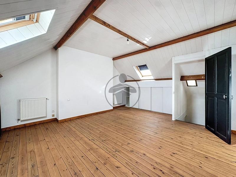 Maison - 96 m² - 5 pièces