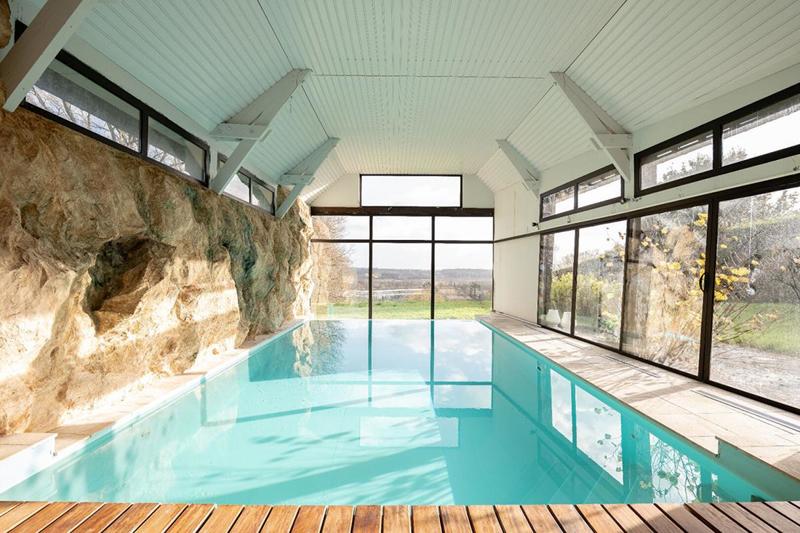 Maison - 258 m² - 7 pièces