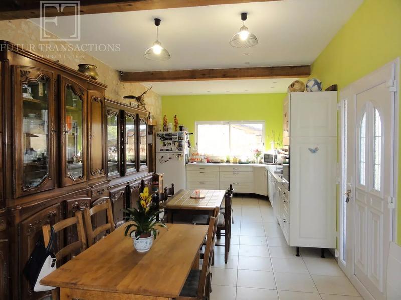 Maison - 141 m² - 5 pièces