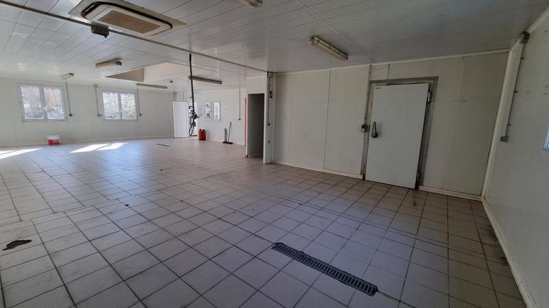 Maison - 200 m² - 2 pièces