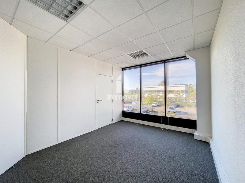 Bureau - 102 m² - 5 pièces