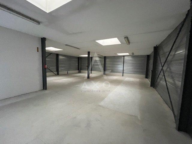 Entrepôt - 1 337 m²