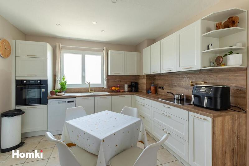 Maison - 90 m² - 4 pièces