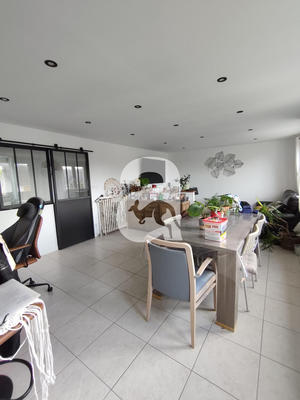 Maison - 74 m² - 4 pièces