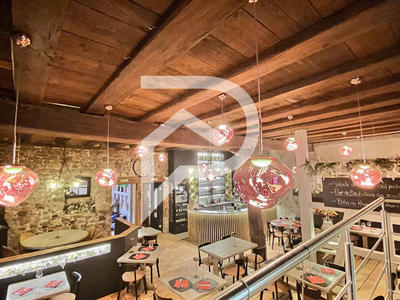 Local commercial - 326 m² - 6 pièces