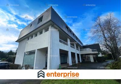 Local commercial - 204 m²