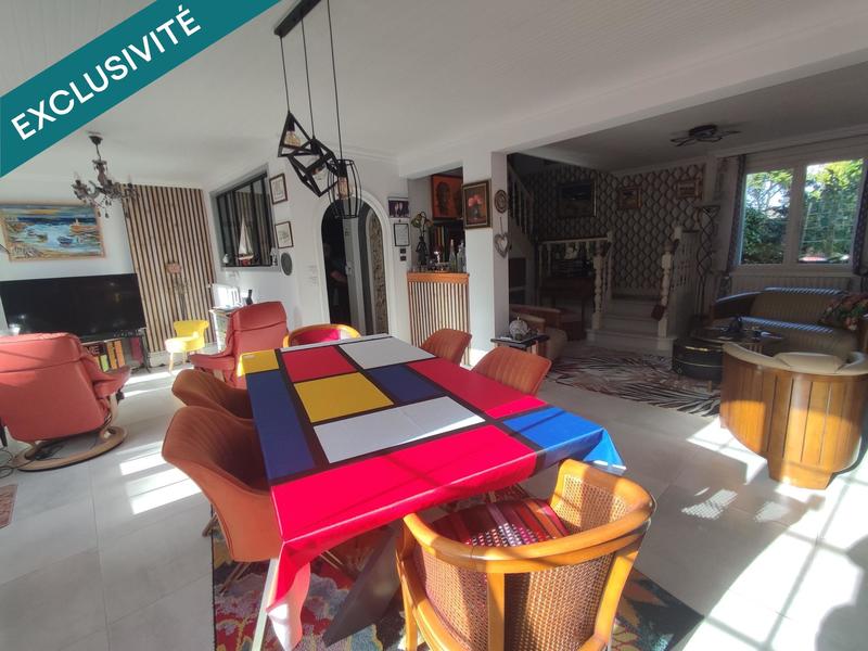 Maison - 204 m² - 8 pièces