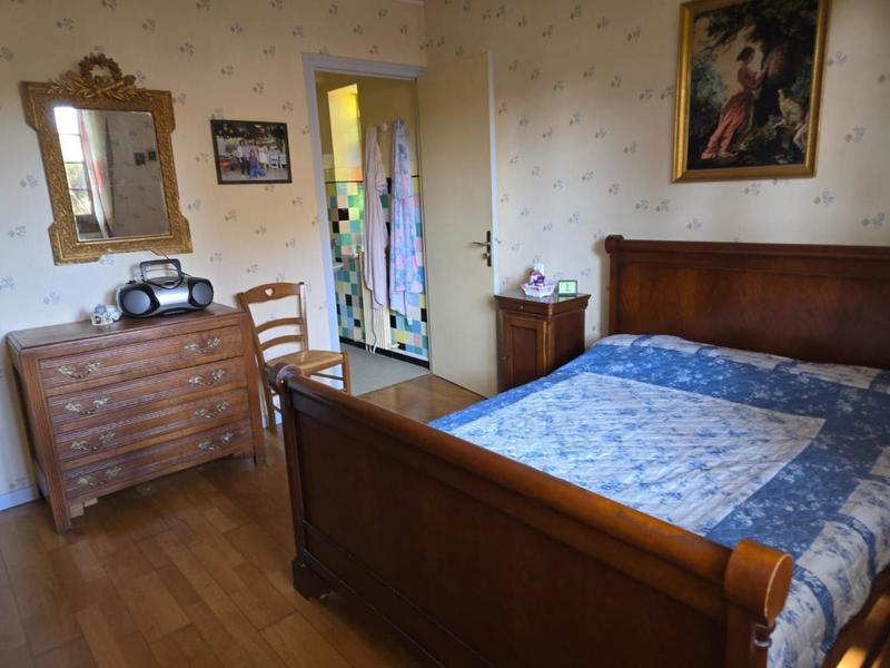 Maison - 250 m² - 6 pièces