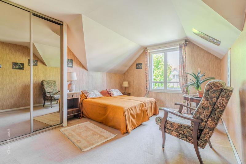 Maison - 169 m² - 6 pièces