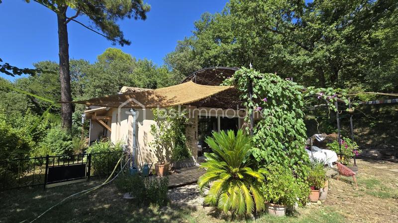 Maison traditionnelle - 136 m² - 5 pièces