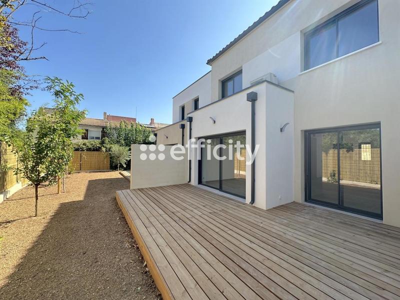 Maison - 90 m² - 4 pièces