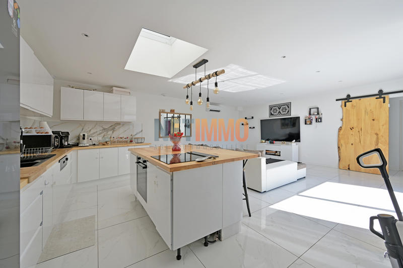 Villa - 111 m² - 4 pièces