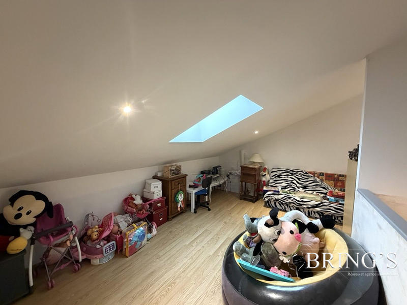 Maison - 273 m² - 7 pièces