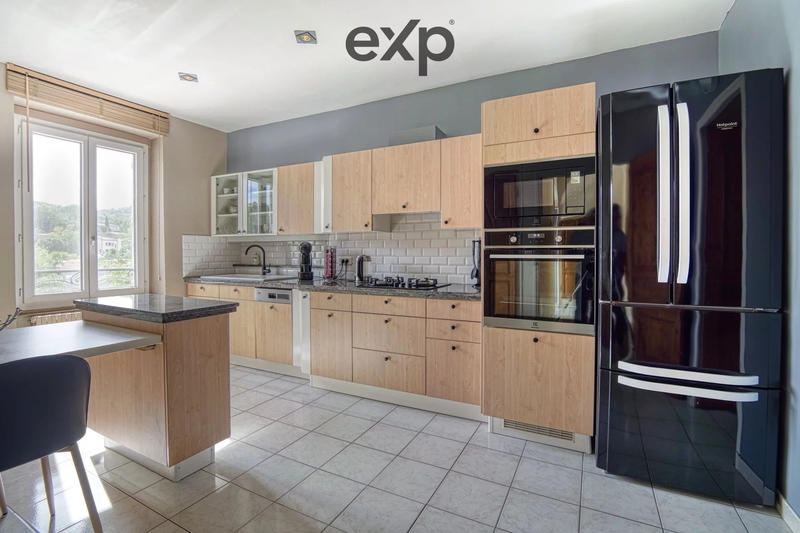 Maison contemporaine - 400 m² - 15 pièces