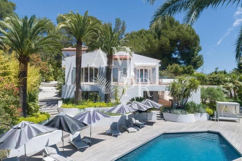 Propriété - 480 m² - 10 pièces