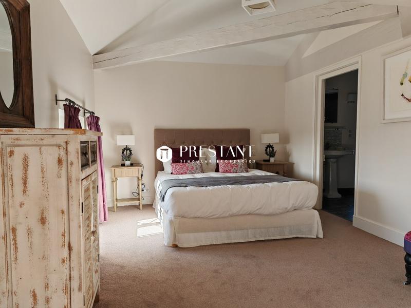 Maison de domaine - 755 m² - 18 pièces