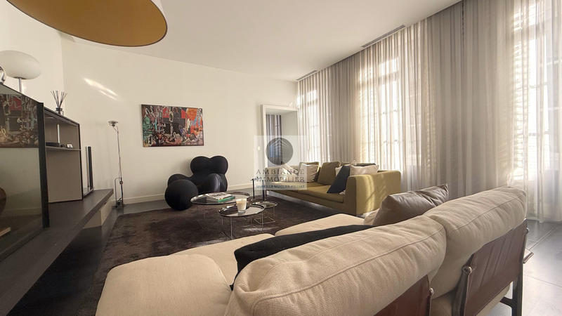 Appartement - 358 m² - 9 pièces