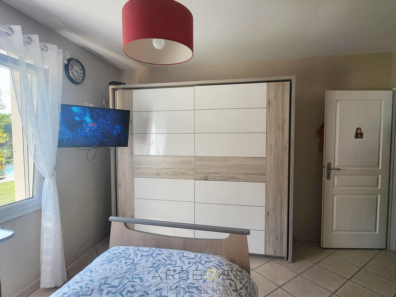 Maison - 205 m² - 7 pièces