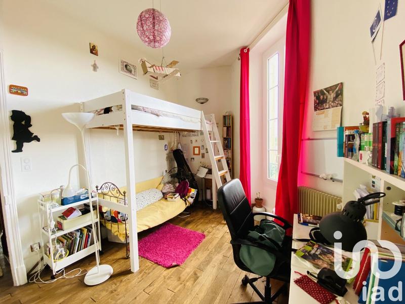 Maison - 177 m² - 9 pièces