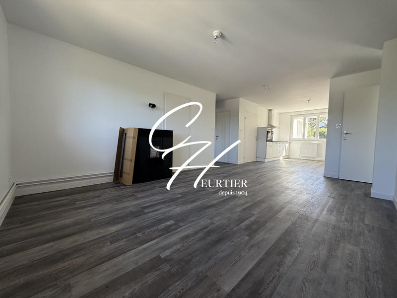 Appartement - 104 m² - 5 pièces