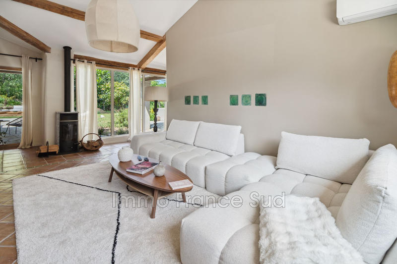 Villa - 200 m² - 8 pièces