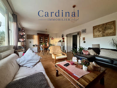 Maison - 83 m² - 5 pièces