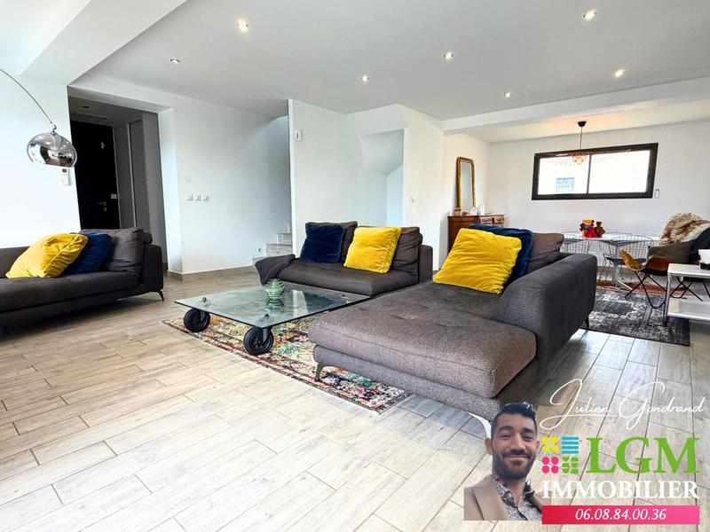 Maison - 121 m² - 5 pièces