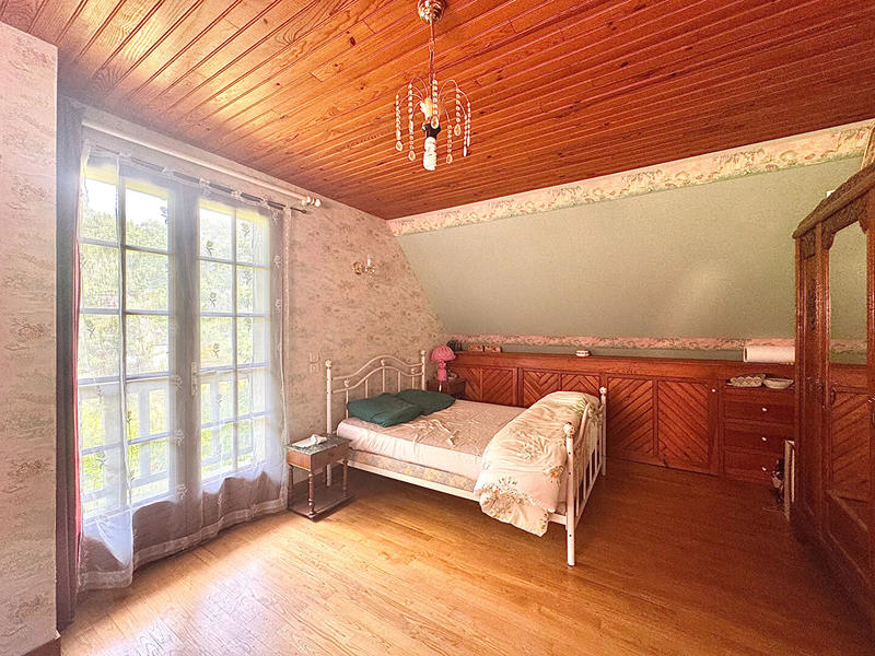 Maison - 137 m² - 5 pièces