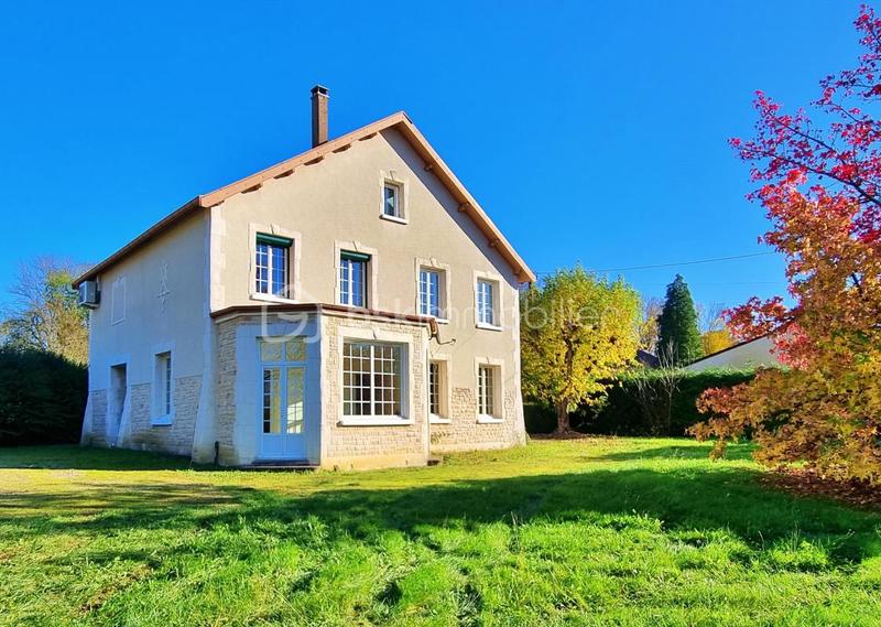 Demeure - 258 m² - 8 pièces